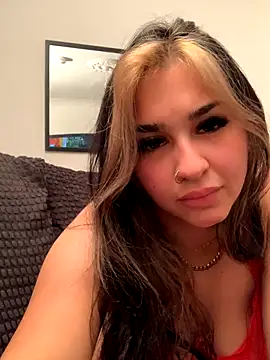 Snapshot of BrunetteBrat-xo chatting on September 2025 10:04:01 PM BrunetteBrat-xo online show from September 2025 10:04:01 PM