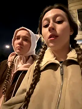 FroggyAnna online show from October 2025 04:38:01 PM