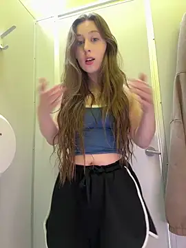 FroggyAnna online show from April 2026 04:02:02 PM