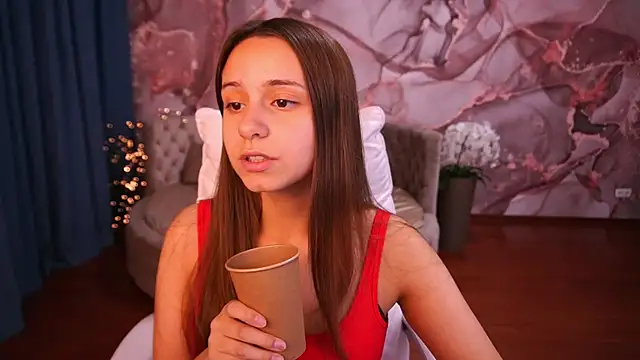 AnnaPearl online show from October 2025 08:20:02 PM