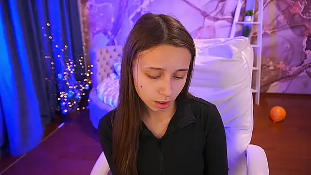 AnnaPearl online show from November 2025 10:01:02 PM