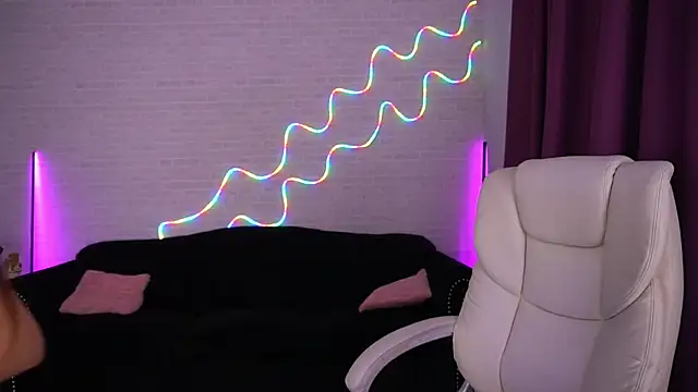 AnnaPearl online show from November 2025 02:32:01 AM