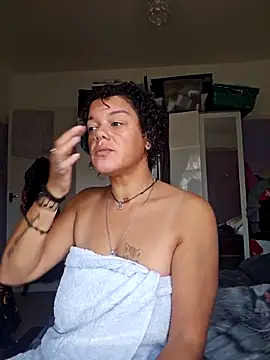 Snapshot of GoddessChantelle chatting on September 2025 07:57:01 AM GoddessChantelle online show from September 2025 07:57:01 AM