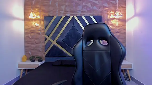 Alana cox  online show from December 2025 11:24:01 PM