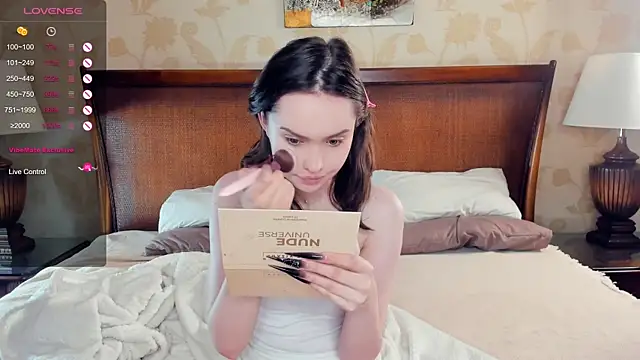 Snapshot of HerminePenna chatting on October 2025 08:20:02 PM HerminePenna online show from October 2025 08:20:02 PM