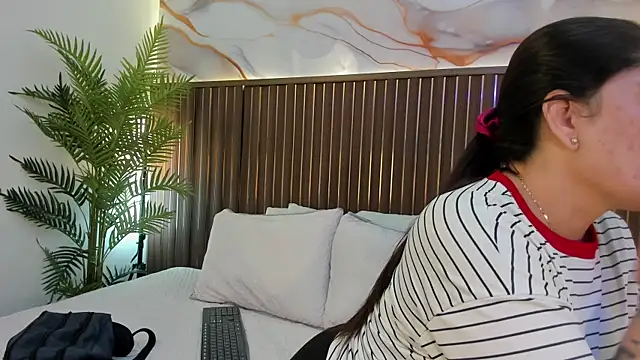 Roxie-NS online show from January 2026 11:49:01 AM