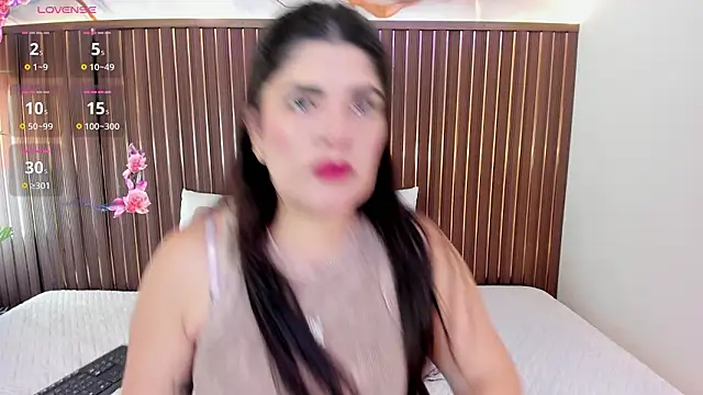 Roxie-NS online show from February 2026 12:59:02 PM