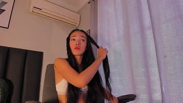 miIa bratz online show from September 2025 07:50:02 PM