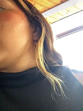 Isabella18 pink online show from April 2026 06:05:02 PM