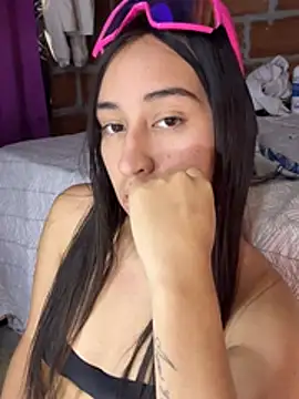 RAKEL37 online show from April 2026 07:58:01 PM