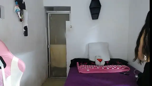 Snapshot of Amber09raiden chatting on October 2025 11:14:02 PM Amber09raiden online show from October 2025 11:14:02 PM