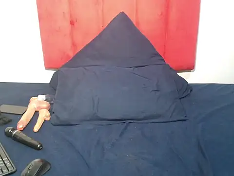 Snapshot of GorillaGripCunt77 chatting on October 2025 06:00:02 AM GorillaGripCunt77 online show from October 2025 06:00:02 AM