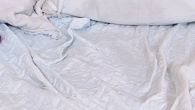 scarlett sm online show from October 2025 08:04:02 AM