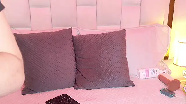 scarlett sm online show from October 2025 08:09:02 PM