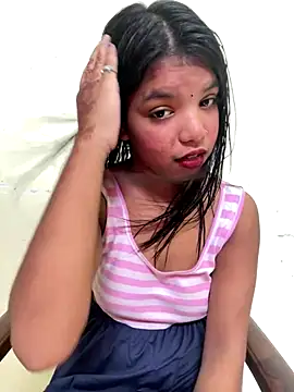 Snapshot of sexy_body-00 chatting on October 2025 04:45:01 AM sexy body-00 online show from October 2025 04:45:01 AM