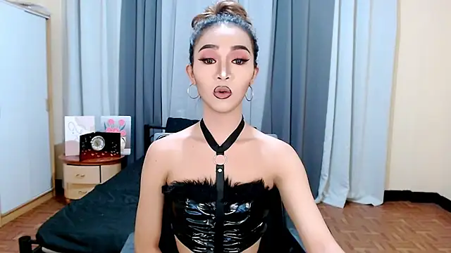 aelinhot online show from October 2025 07:28:01 AM