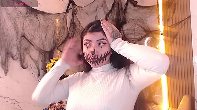 Sophia tf online show from October 2025 01:30:01 PM