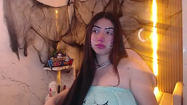 Sophia tf online show from October 2025 01:34:01 PM