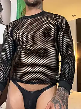 Snapshot of Tomy_maylon chatting on October 2025 02:45:02 AM Tomy maylon online show from October 2025 02:45:02 AM