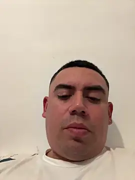 davidxxx099 online show from April 2026 05:51:01 PM