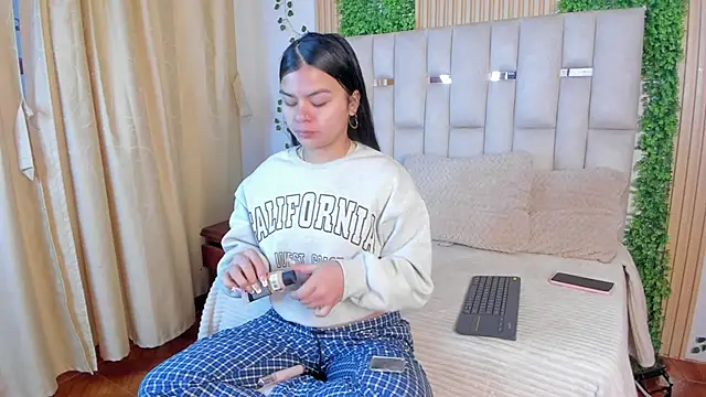 Jade Nmm online show from February 2026 12:37:02 PM