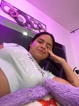 EmilyHarperr online show from October 2025 11:40:01 AM