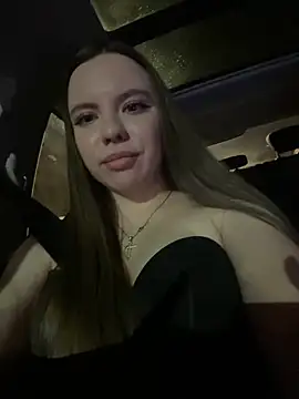 Chloe loo online show from April 2026 09:26:02 PM