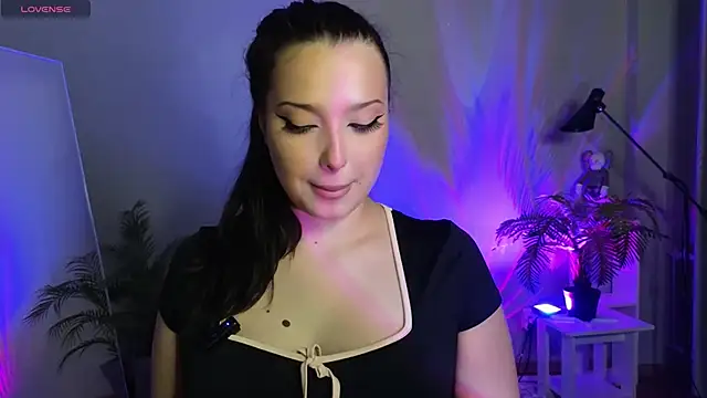 Snapshot of Lucy_louras chatting on October 2025 11:54:02 AM Lucy louras online show from October 2025 11:54:02 AM