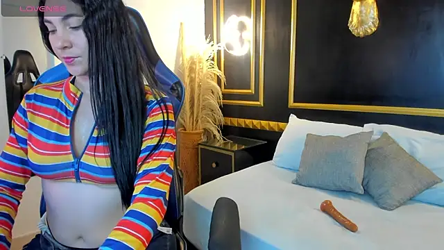lisaa brown  online show from September 2025 08:19:01 PM