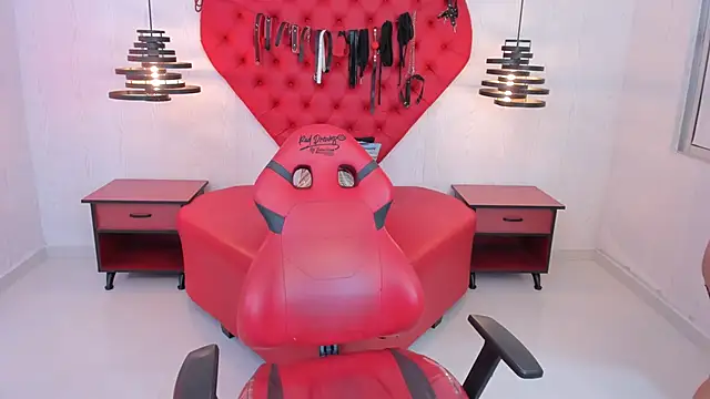 Miiaa Foxyy  online show from September 2025 04:00:01 AM