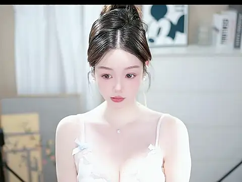 abbyli12 online show from October 2025 01:23:02 PM