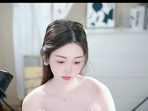 abbyli12 online show from October 2025 02:38:01 PM