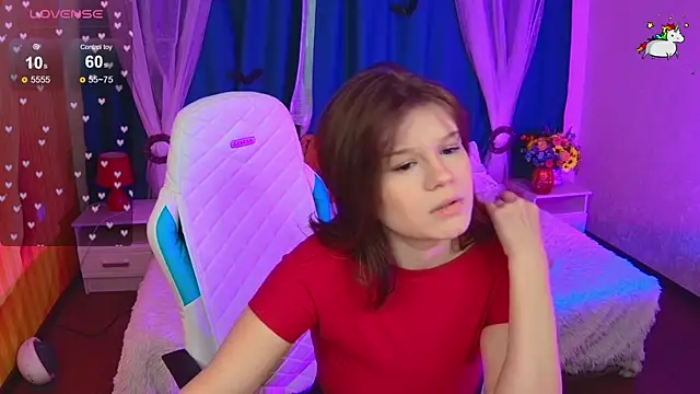 Lunamytrend online show from November 2025 12:16:01 PM