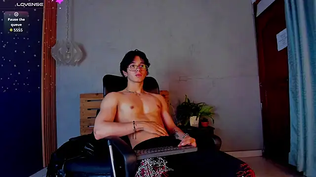 Markuss   online show from September 2025 02:35:02 AM