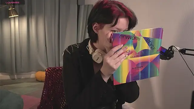 bluebeell online show from December 2025 05:01:01 AM