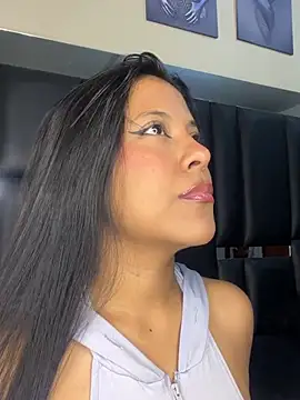 Kendra C online show from January 2026 01:33:02 AM