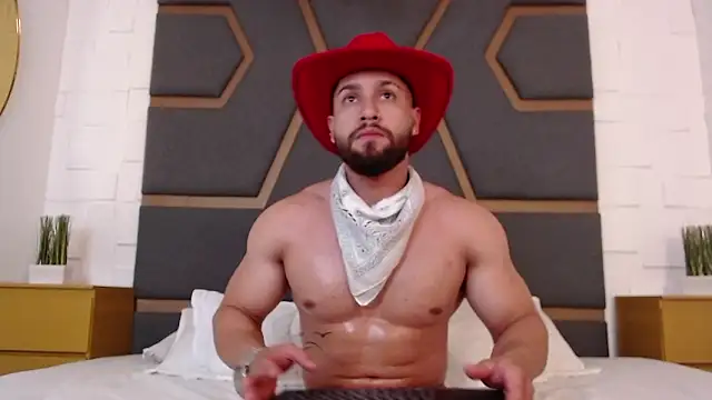 massimofiore  online show from February 2026 03:48:01 AM