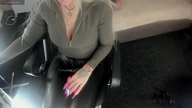 Kira Key online show from February 2026 01:53:02 AM