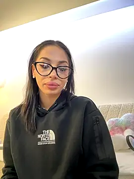 Bella Vixen  online show from October 2025 07:25:02 PM