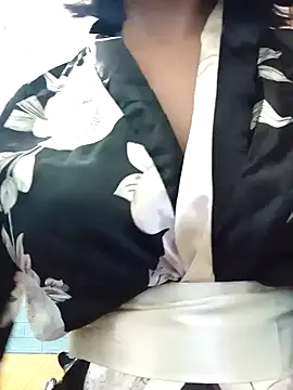 Thaohoa love online show from November 2025 01:06:01 PM