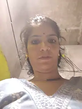 Snapshot of Riya_jaan12 chatting on June 2026 03:12:02 PM Riya jaan12 online show from June 2026 03:12:02 PM