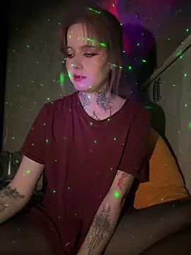 n1ghtcloud online show from November 2025 06:18:02 PM