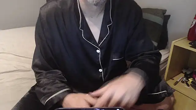 idiotpig66 online show from March 2025 06:22:02 PM