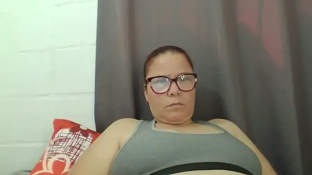 Snapshot of latinamaster chatting on November 2025 04:13:02 PM latinamaster online show from November 2025 04:13:02 PM