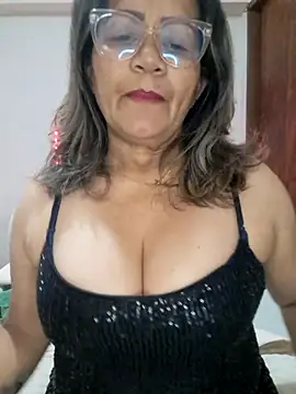 Snapshot of Vickysweeeettt chatting on May 2026 01:03:02 AM Vickysweeeettt online show from May 2026 01:03:02 AM