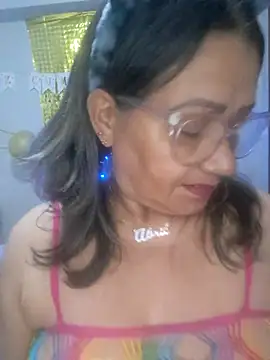 Snapshot of Vickysweeeettt chatting on July 2026 02:44:01 AM Vickysweeeettt online show from July 2026 02:44:01 AM