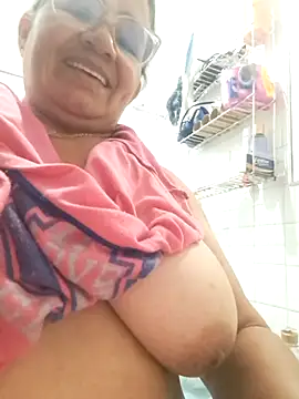 Snapshot of Vickysweeeettt chatting on August 2026 08:11:01 PM Vickysweeeettt online show from August 2026 08:11:01 PM