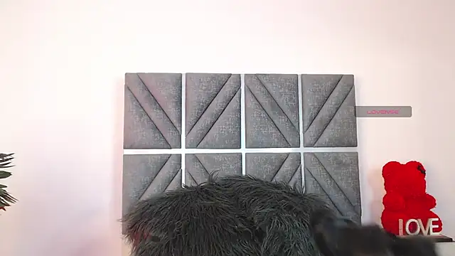 AlombraMorris online show from October 2025 12:02:02 PM