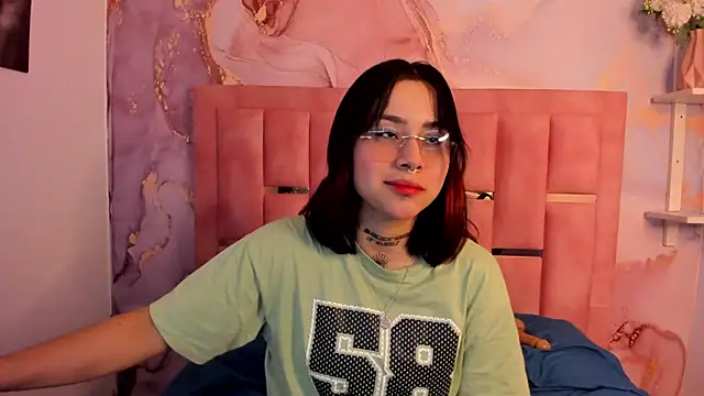 Nixielee   online show from September 2025 03:06:02 AM