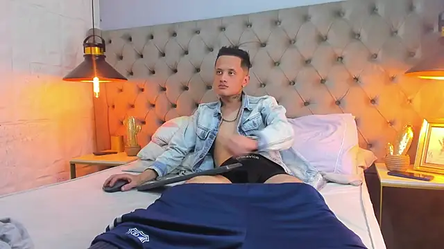 SkinnyZetth online show from October 2025 05:15:02 AM